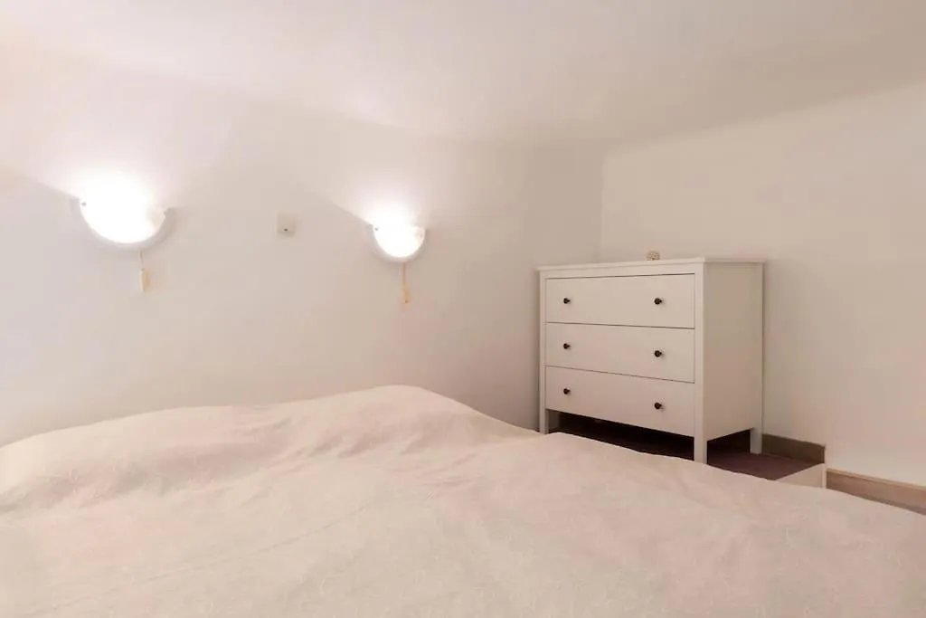 Dora'S Calm Nest Over The Chestnut Tree Apartment Budapest Hungary