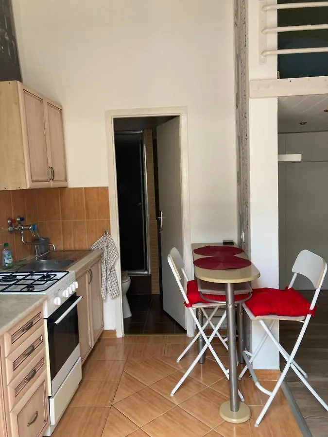Dora'S Calm Nest Over The Chestnut Tree Apartment Budapest Hungary